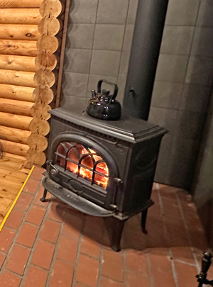 薪ストーブ　　　　Wood stove